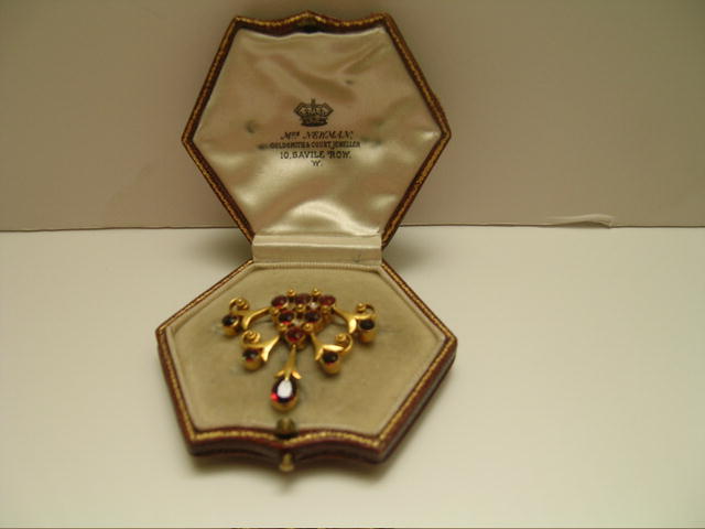 Edwardian 15 Ct. Gold and Garnet Brooch