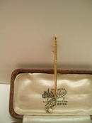 English 9 Ct. Golf Club Brooch with Pearl
