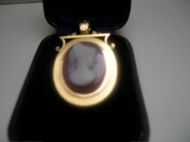 Vict. 15 Ct. Gold Hard Stone Cameo Pendant