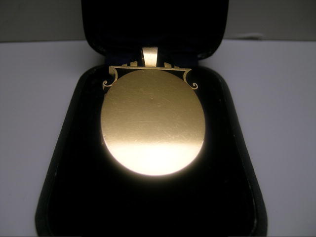 Vict. 15 Ct. Gold Hard Stone Cameo Pendant