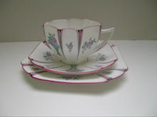 Shelley Queen Anne Vase of Flowers Trio