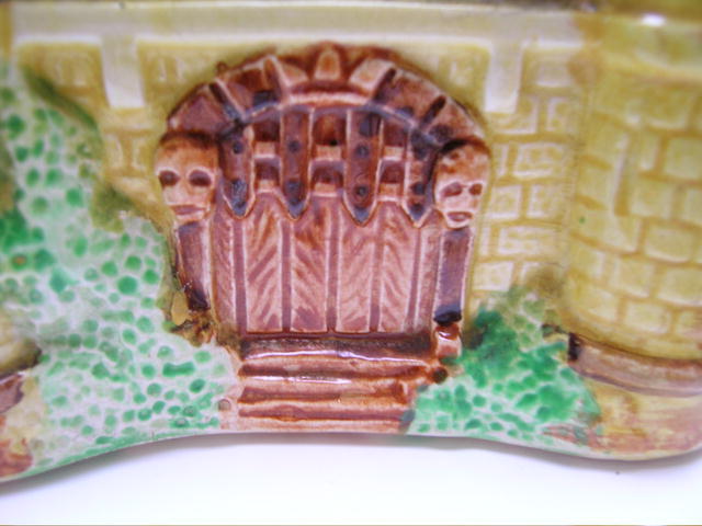 Strainer Square Castle Teapot with Towers