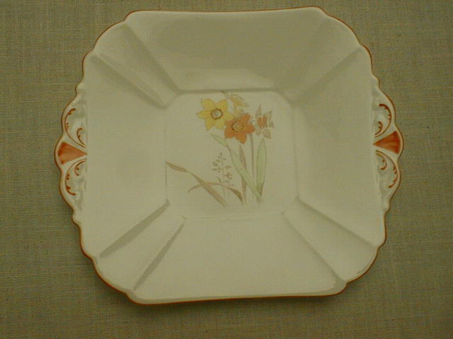 Shelley Narcissus Cake Plate