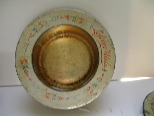 Quimper Vintage Dish Tin Fruit Cake Box