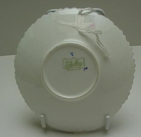 Shelley Oster Shell Plate : Floating Iris