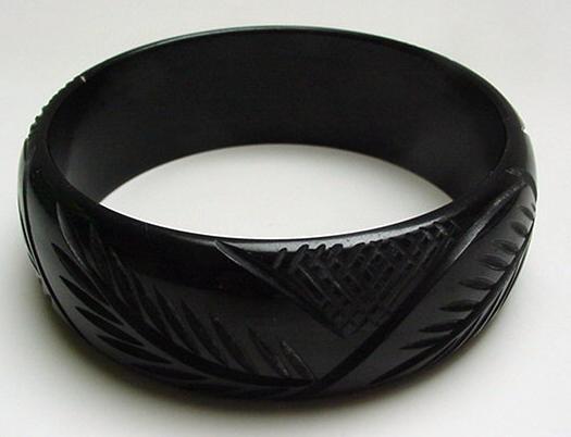 Bakelite Black Carved Leaf Bangle