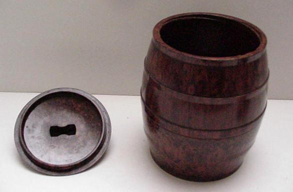 Bakelite Vintage Tobacco Barrel Humidor