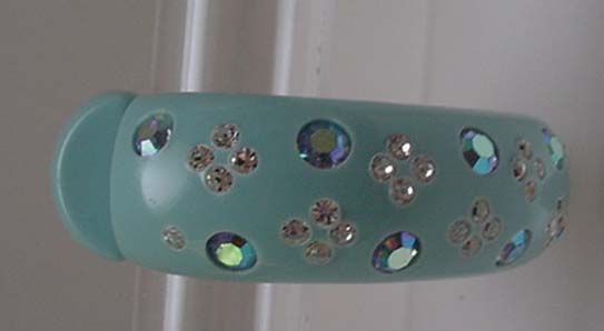 Lucite Weiss Blue hinged Bangle with Rhinestones