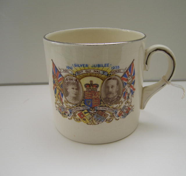 George V Silver Jubilee Mug