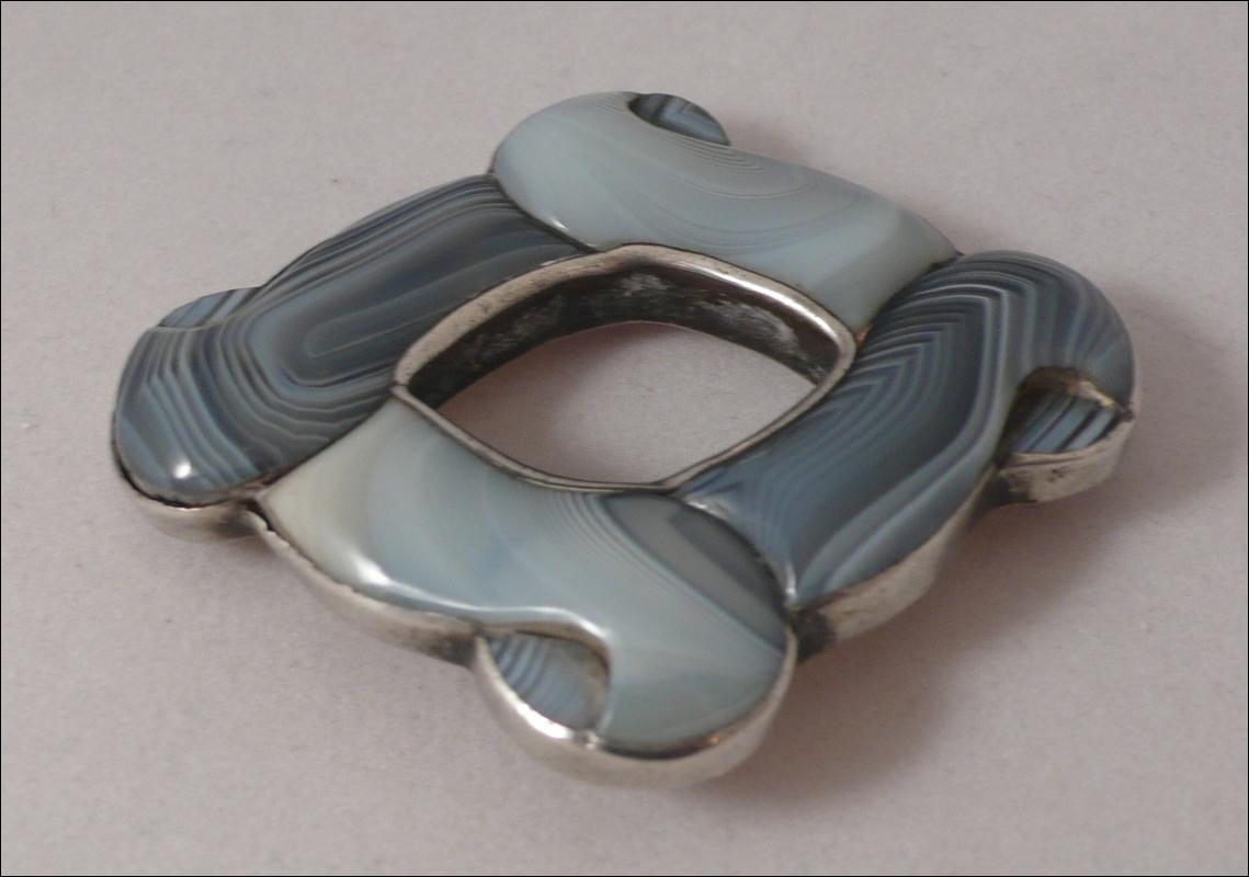 Victorian Scottish Agate Brooch