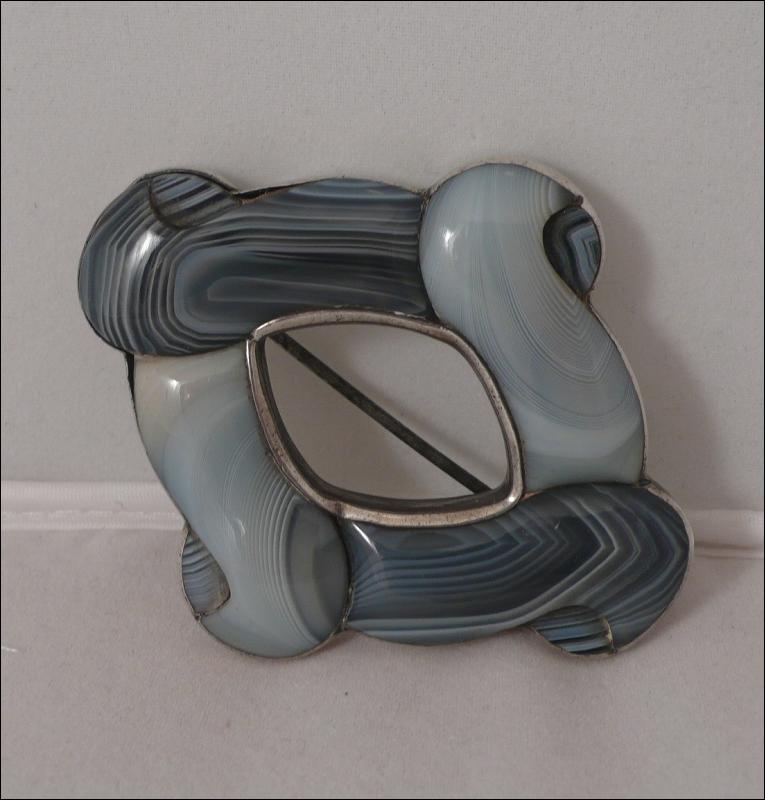 Victorian Scottish Agate Brooch