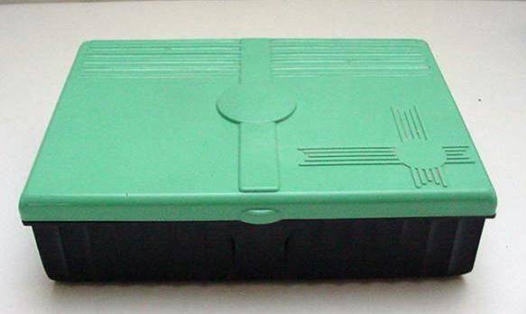 Bakelite Greenand Black Rectangular Box