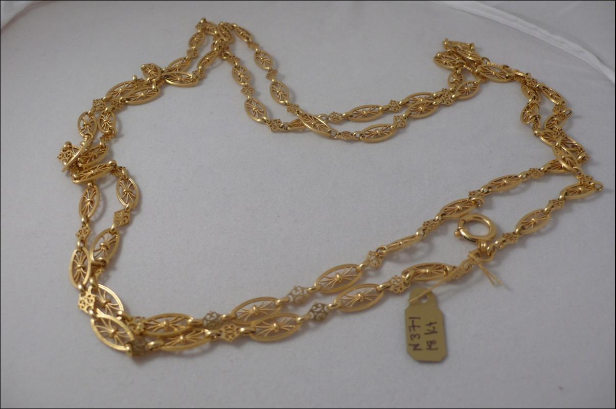 Victorian 18KT Gold Longguard