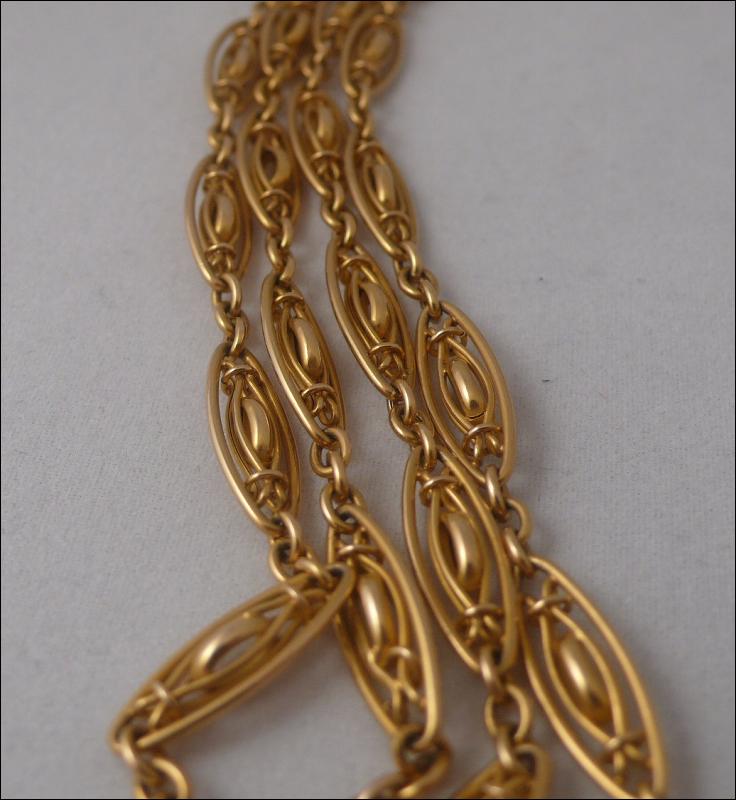 Victorian 18 KT. Gold Longguard Chain