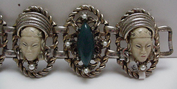 Beautiful Asian Faces Bracelet with pearls