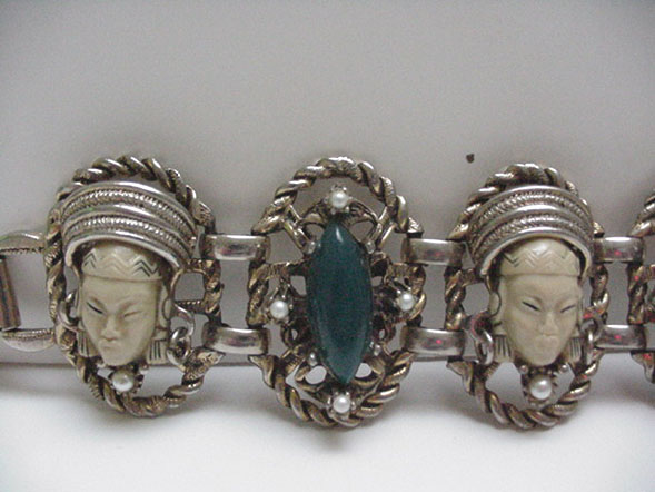 Beautiful Asian Faces Bracelet with pearls