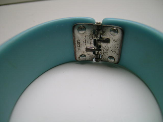 Lucite Weiss Blue Hinged Bangle with Rhinestones