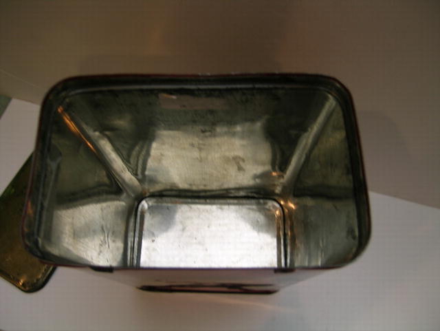 English Black Pete Toffee Tin