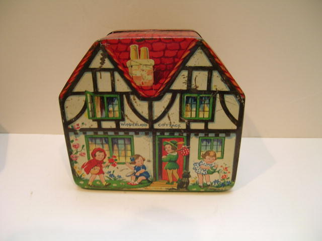 MacFarlane Lang & Co. Wonderland Cottage