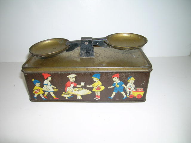 Crawford and Sons Biscuit Scales tin