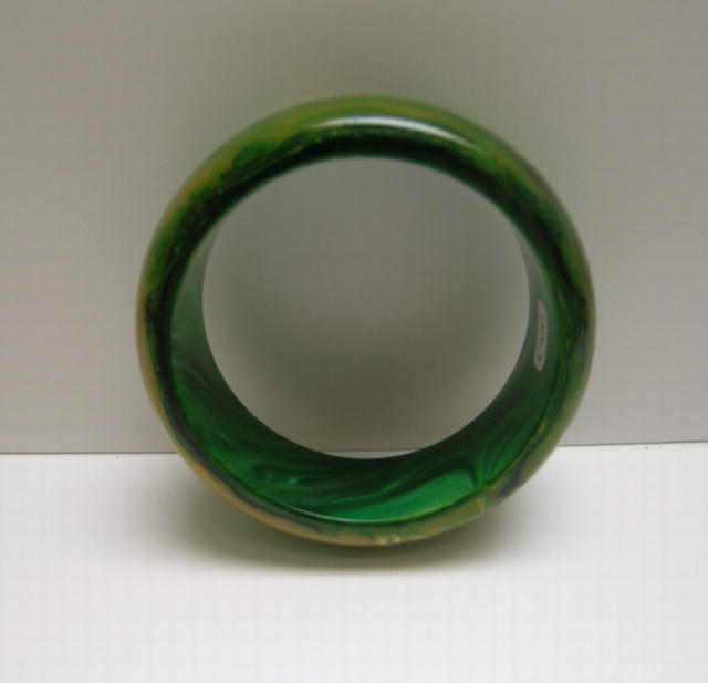 Bakelite Vintage Marbelized Chunky Green Bangle