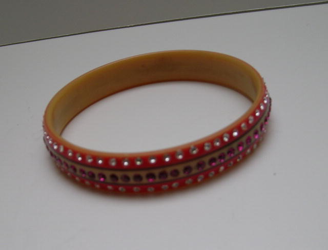 Celluloid Bangle:Pink and Cream with white