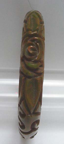 Bakelite Marbelized Green Deeply carved flowers