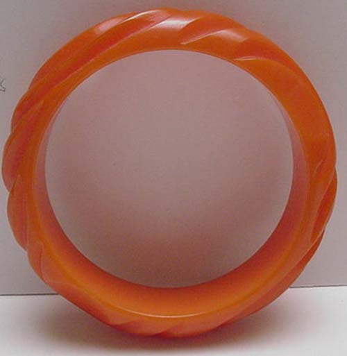 Bakelite Apricot Carved Circles Bangle Bracelet