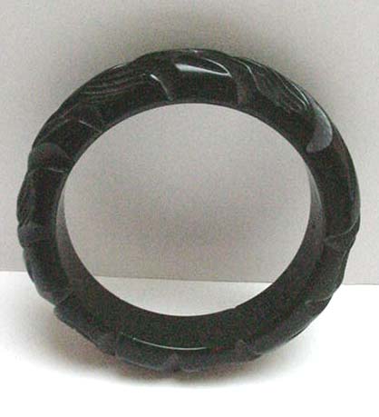Bakelite Dark Green Deeply Carved Leaves