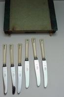 Bakelite Vintage Deco set of Boxed Fruit Knives