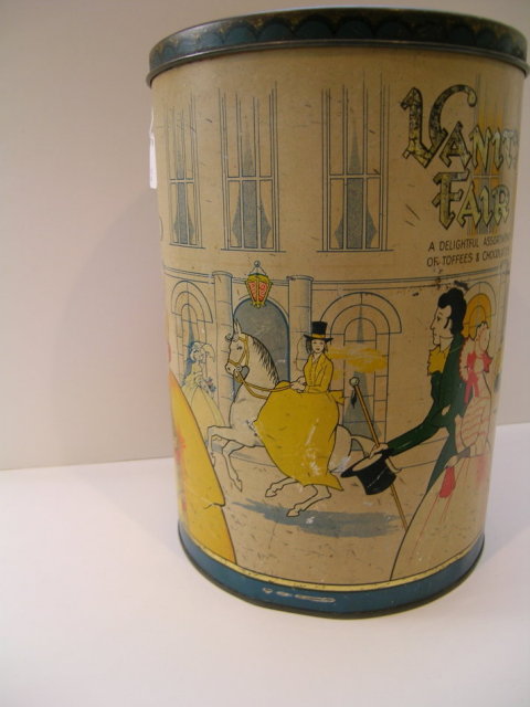 Vanity Fair English Chocolate and Toffee Tin