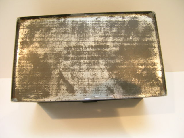 Huntley and Palmer's Tokyo Tin