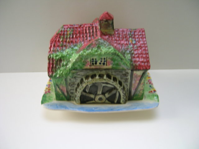 Royal Winton Cottageware Olde Mill Cheese Keep/pink roof
