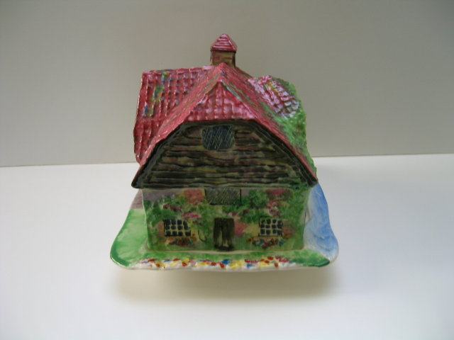 Royal Winton Cottageware Olde Mill Cheese Keep/pink roof