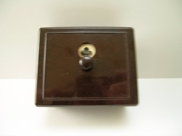 Bakelite Vintage Bridge Box with Trump Marker