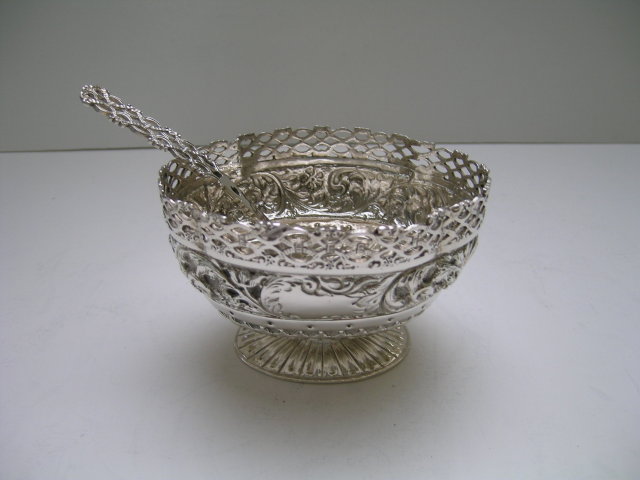 Sterling Silver Victorian Oval Bowl with Spoon