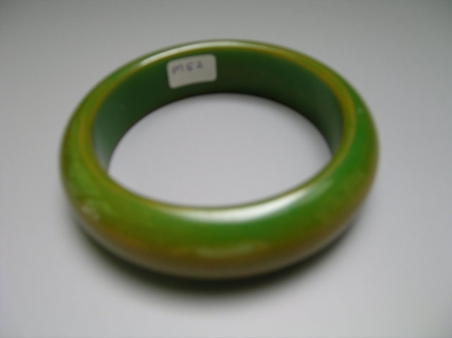Bakelite Vintage Olive and Golden Brown Bangle