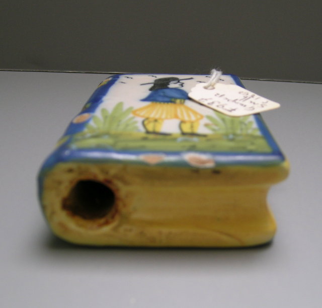 Quimper Snuff Book