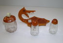 Bakelite Vintage Dragon Cruet:salt pepper
