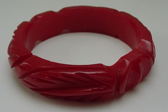 Bakelite Vintage Carved Red Leaf Bracelet
