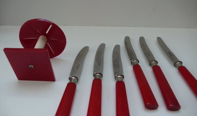 Bakelite Vintage Red Fruit Knives/Stand