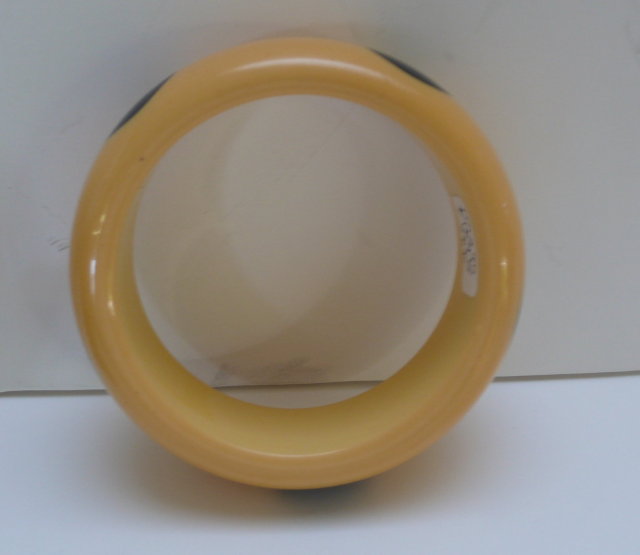 Bakelite Vintage 6 Dot Black/Banana Bangle