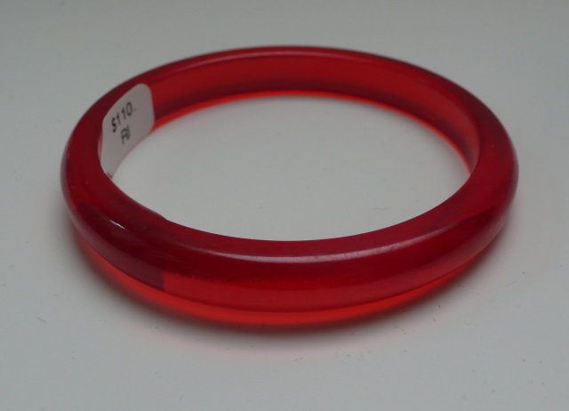 Bakelite Vintage cherry red bangle