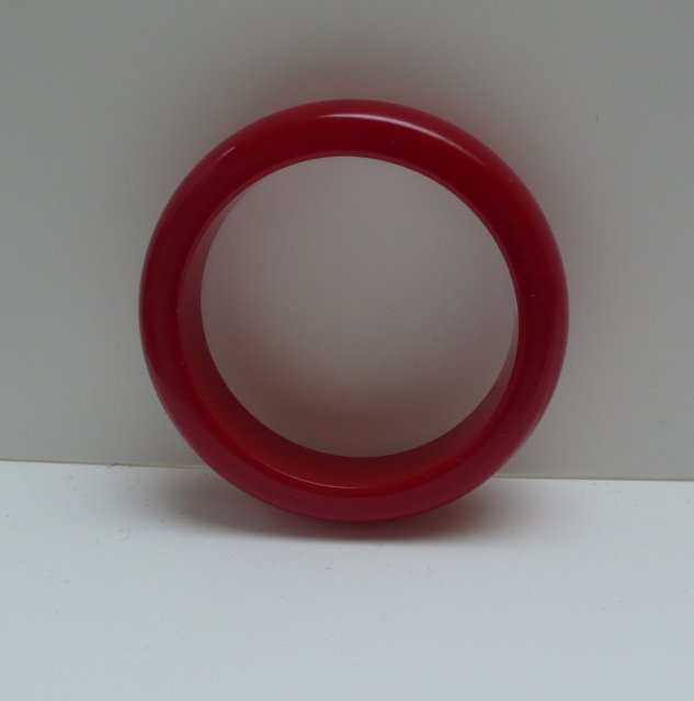 Bakelite Vintage Red Chunky Bangle