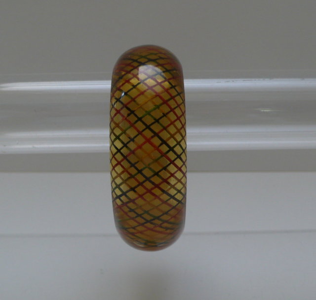 Bakelite Vintage Applejuice reverse Carved