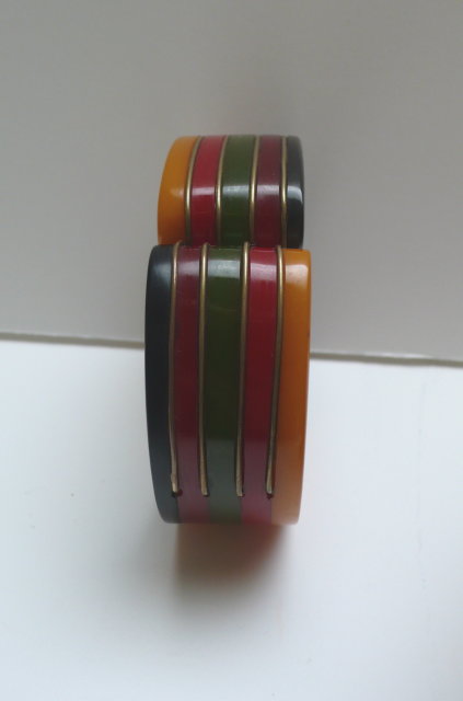 Bakelite Vintage Philadelphia Style Hinged