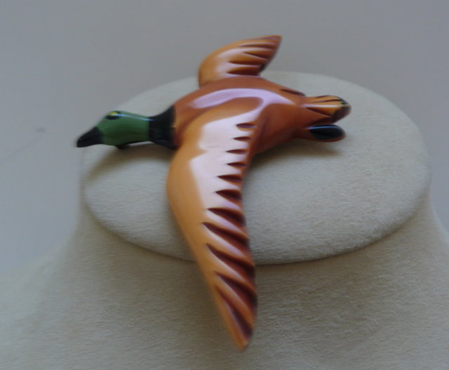 Bakelite Vintage Bird in Flight Brooch