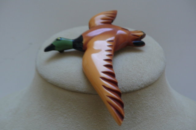 Bakelite Vintage Bird in Flight Brooch