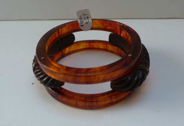 Bakelite & Wood Vintage Bangle