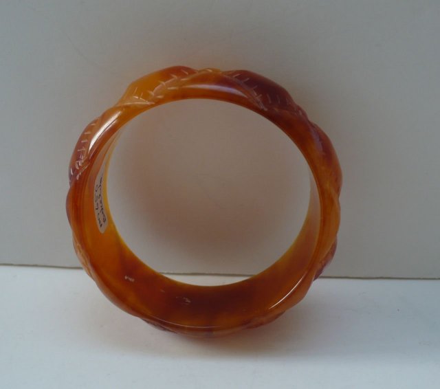 Bakelite Vintage Butterscotch Quilted Bangle